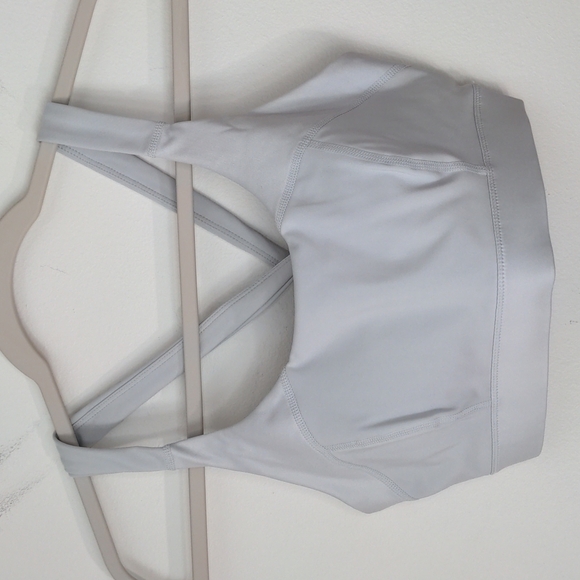 𝅺iris & Ink Revolve Gray Luna Rock Sports Bra   small - Picture 2 of 6